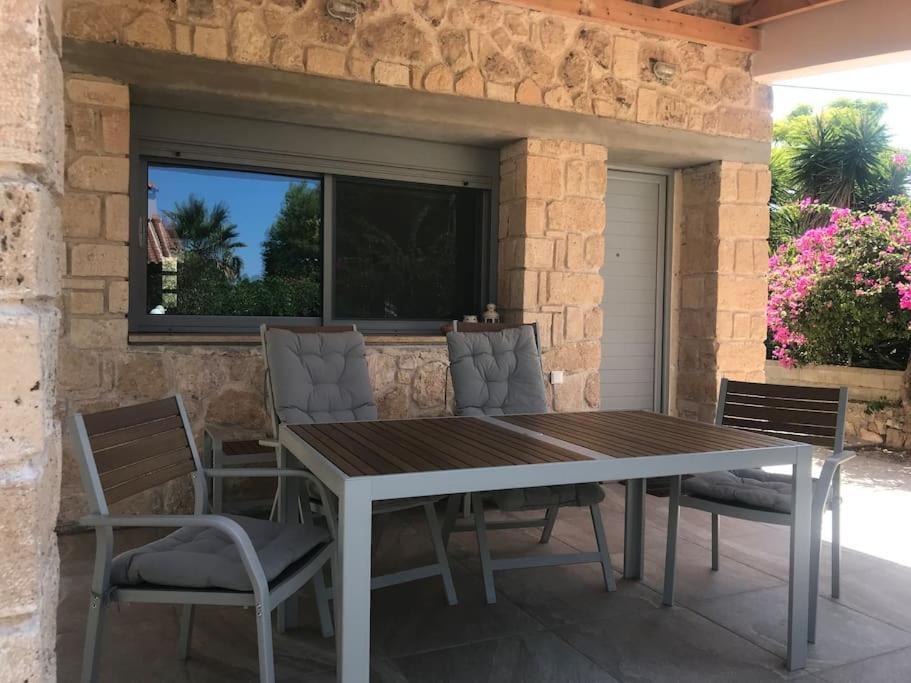Πέτρινη Κατοικία Στην Αίγινα - Stone House In Aigina Khloi Extérieur photo